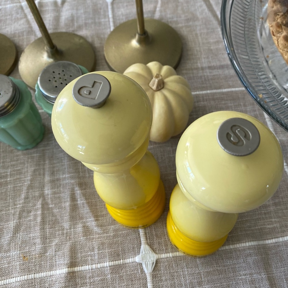Le Creuset Dijon Yellow Salt & Pepper Mill